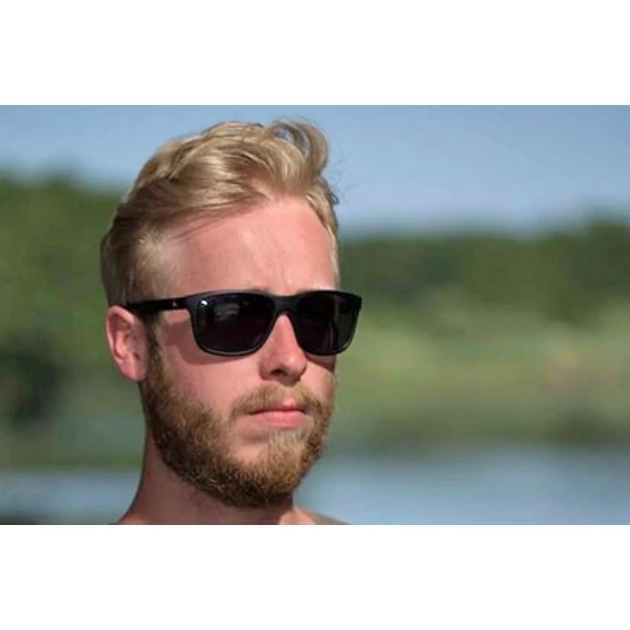 Korda Sunglasses Classics (Matt Black Frame / Grey Lens) - polarizált napszemüveg (matt fekete keret / szürke lencsével)
