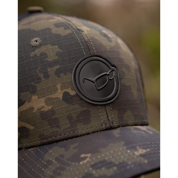 Korda Logo Patch Cap | Dark Kamo - sötét kamo sapka hátul hálós résszel