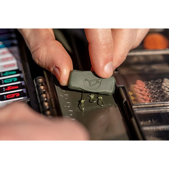 Korda Tackle Box (Rig Tray) Magnet - előketartóhoz rögzítő mágnes
