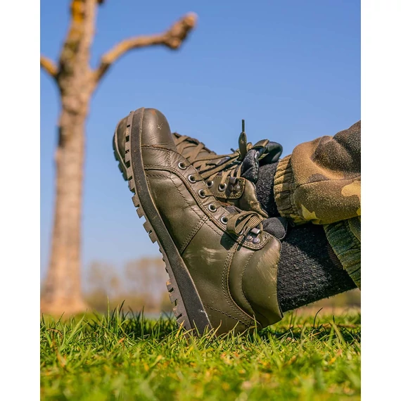 Korda Korda KORE Kombat Boots Olive Size 8/42  I  9/43  I  10/44,5  I  11/46 - vízálló bakancs 42, 43, 44,5 vagy 46-os méretekben