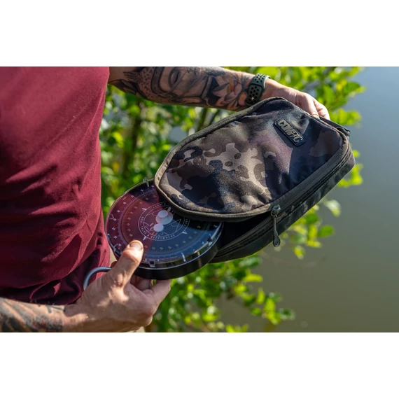 Korda Compac Scales Pouch Dark Kamo - mérleg táska dark kamo színben