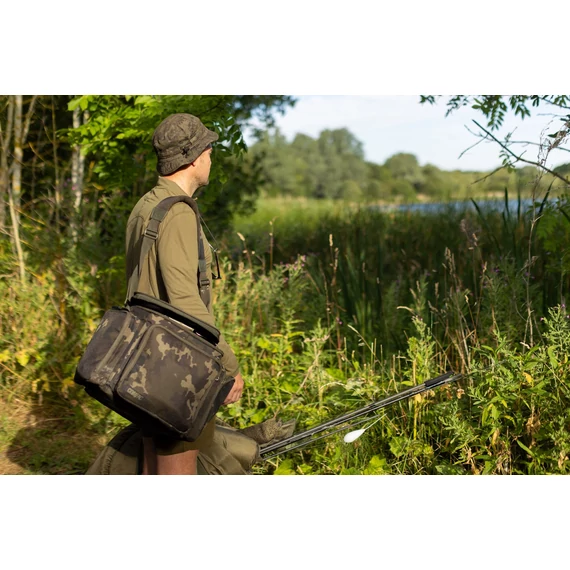 Korda Compac Cube Carryall Dark Kamo - szerelékes táska 27 literes kapacitással