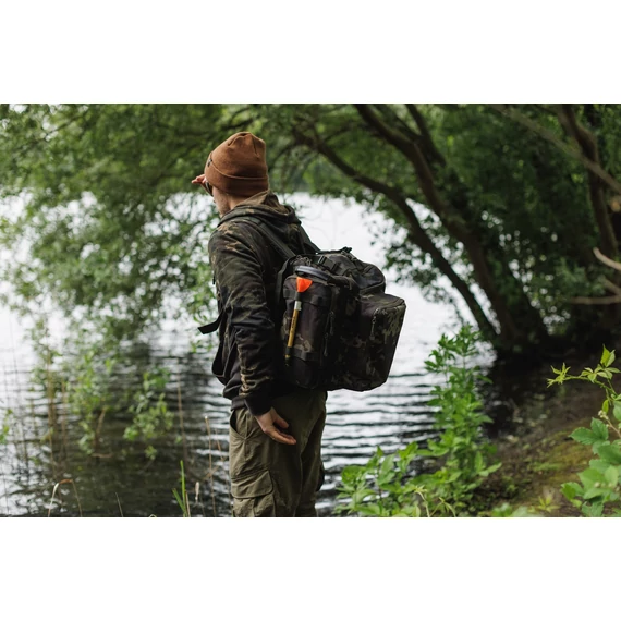 Korda Compac Rucksack 30 Dark Kamo - 30 literes hátizsák 