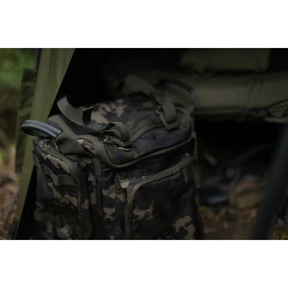 Korda Compac Rucksack 30 Dark Kamo - 30 literes hátizsák 