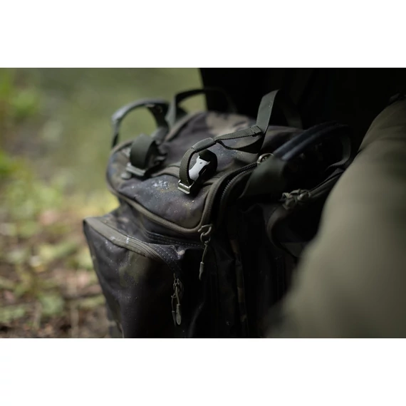 Korda Compac Rucksack 30 Dark Kamo - 30 literes hátizsák 