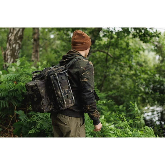 Korda Compac Rucksack 30 Dark Kamo - 30 literes hátizsák 