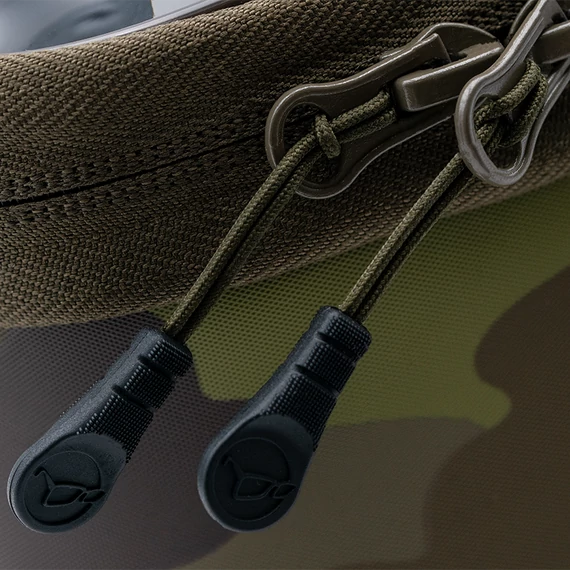 Korda Compac 125 Kamo - vízhatlan szerelékes táska kamo színben 125-ös méret
