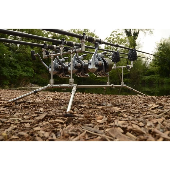 Solar Tackle P1 Worldwide Pod - Rod pod