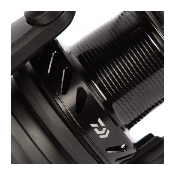 Daiwa Black Widow 5000LDA Távdobó Orsó (10155-600)