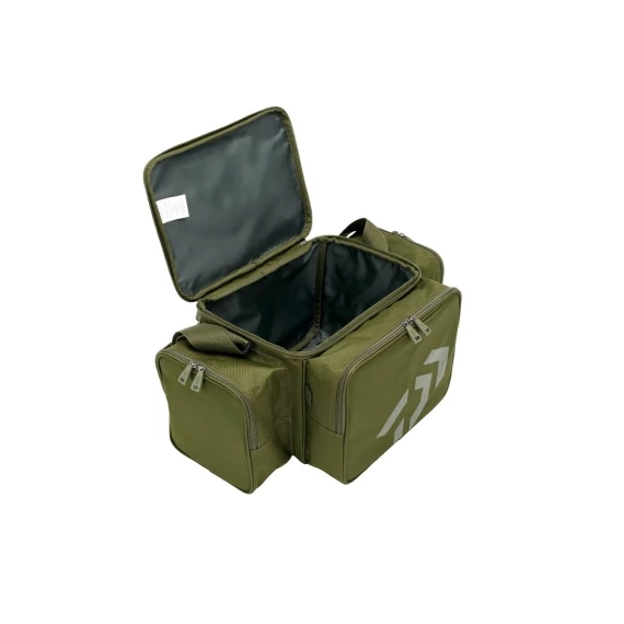 Daiwa Szerelékes Táska Black Widow Compact Tackle Bag