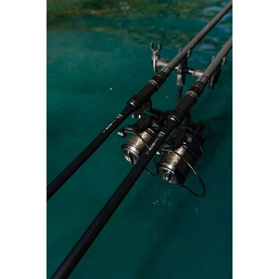 Fox Eos Pro 10ft (300cm) 3lb 2 Részes Bojlis Bot