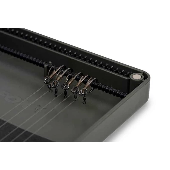 Fox Edges Előketartó Rig Box (50db tővel)