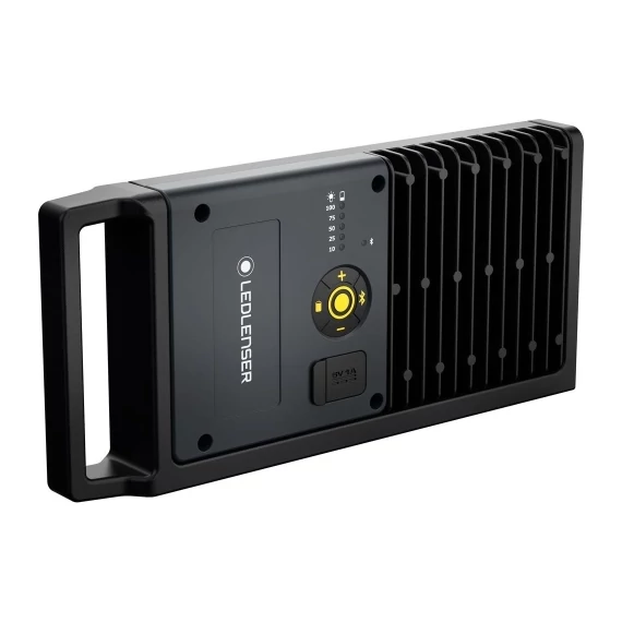 Ledlenser iF8R Akkumulátoros Fémházas Világítás és Powerbank (4500lm)
