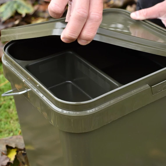 Trakker 17L Heavy Duty Cuvette Vödörbetét Tároló (17 literes vödörhöz)